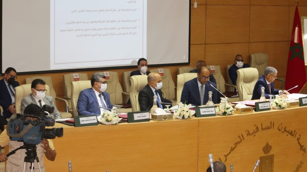 مجلس جهة العيون يصادق على نقاط وإتفاقيات ذات بعد إقتصادي وإجتماعي