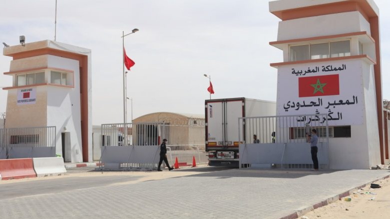 المغرب يقرر إفتتاح معبر الكركرات ذهابا وإيابا أمام المسافرين