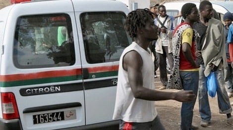 سلطات العيون تلاحق المهاجرين الأفارقة غير الشرعيين