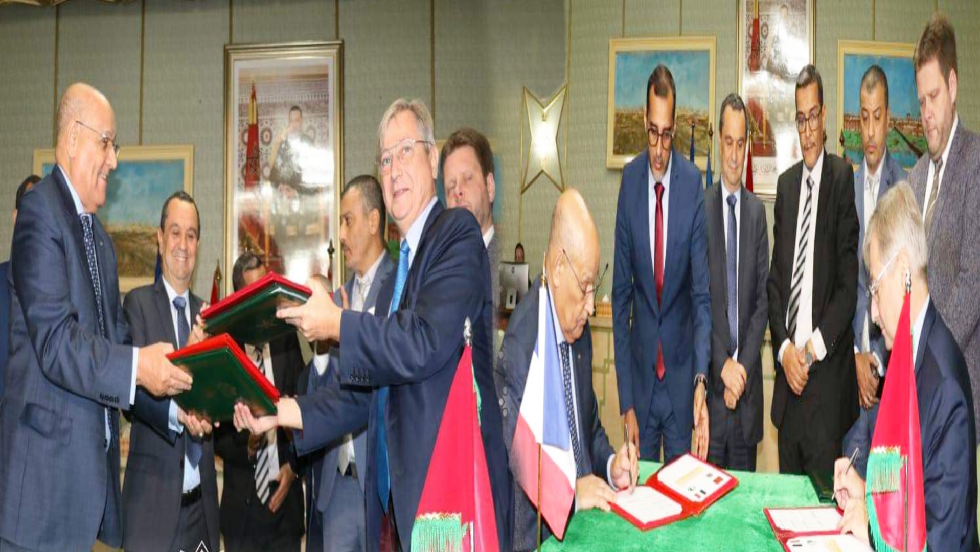 رسميا: توقيع إتفاقية شراكة بين جماعة العيون وبلدية ميتز الفرنسية