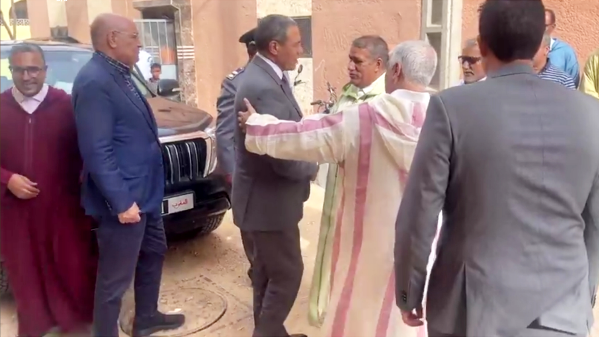 وفد رسمي من العيون يحل بالسمارة لأجل تقديم العزاء في خيري الوالي