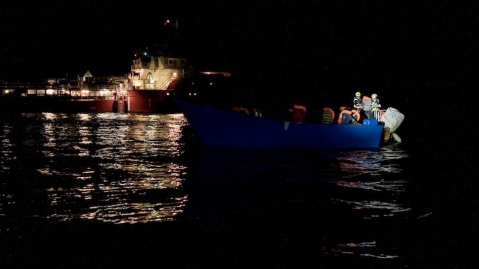 غرق 13 شخص بسواحل إفني من مرشحي الهجرة السرية