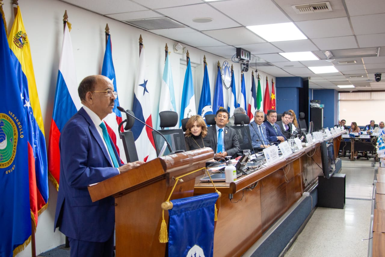 أحمد الخريف يشارك في أشغال الجمعية العامة لبرلمان أمريكا الوسطى (صور)