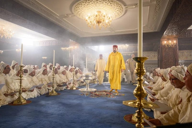 أمير المؤمنين يأمر بفتح مساجد إضافية خلال شهر رمضان