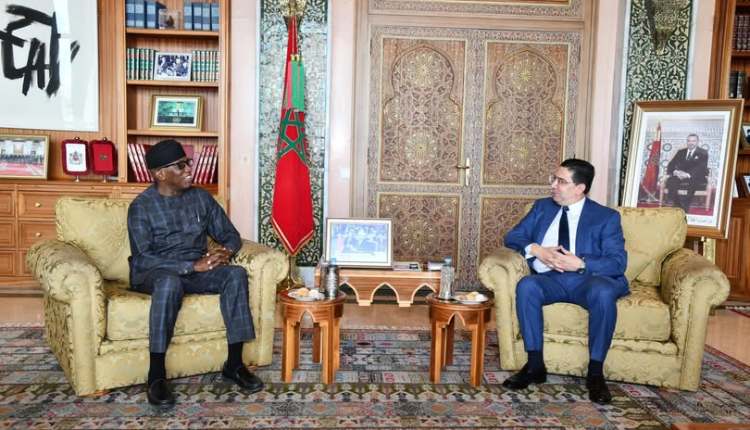 بوريطة يتباحث مع مفوض الاتحاد الإفريقي للشؤون السياسية والأمن