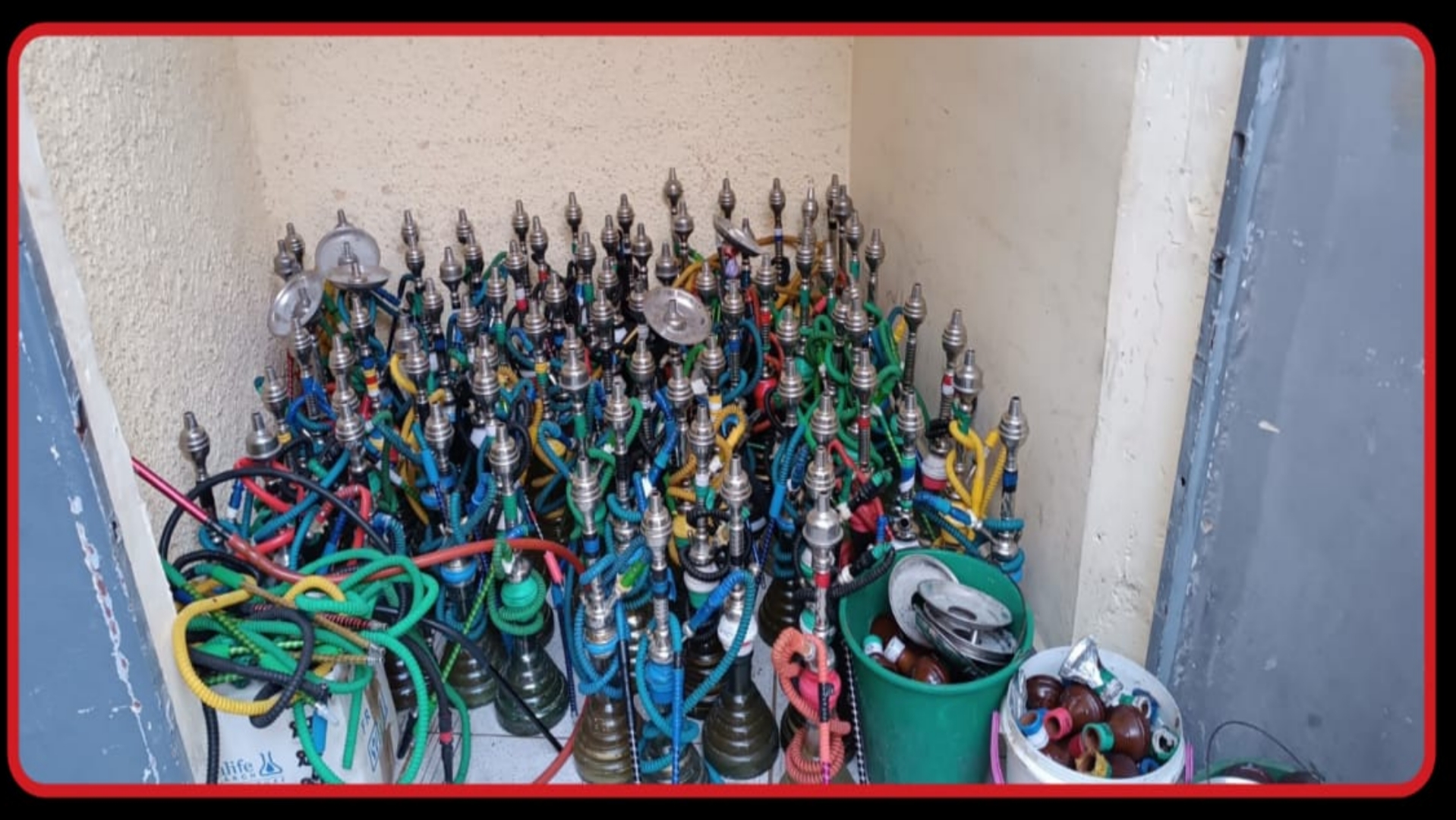 العيون.. توقيف شخصين بتهمة إعداد محل لتدخين الشيشا وحجز 90 قنينة نرجيلة