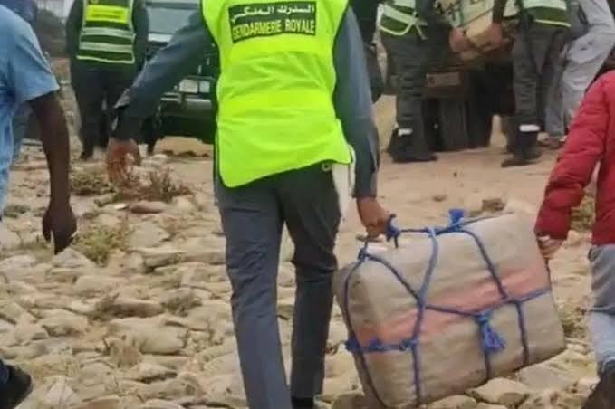 حجز طنين من المخدرات وإفشال محاولة للهجرة السرية بالشاطئ الأبيض