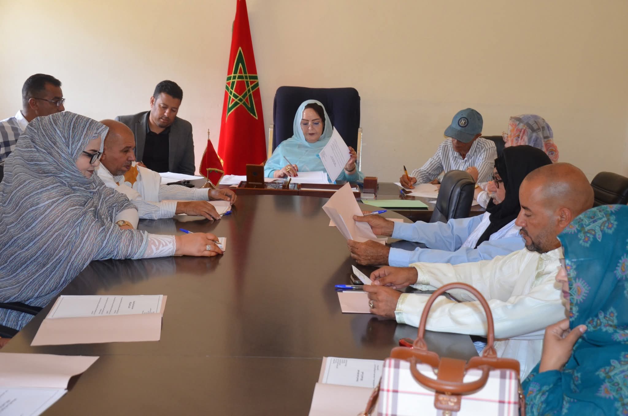 أمگالة تُصادق في دورة استثنائية على اتفاقيات توأمة تُرسخ انفتاحها الإفريقي