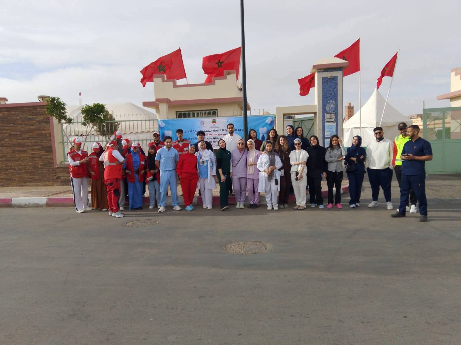 قافلة طبية متعددة الخدمات في طب الأسنان تحط الرحال بالسمارة (صور)