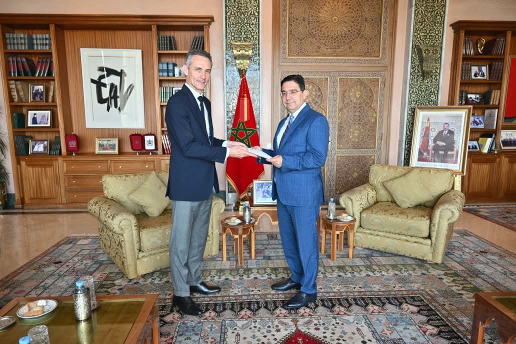 السفير الفرنسي الجديد يبدأ مهامه الرسمية بالمغرب